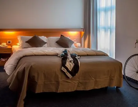 Fly Bike Hotel 3*