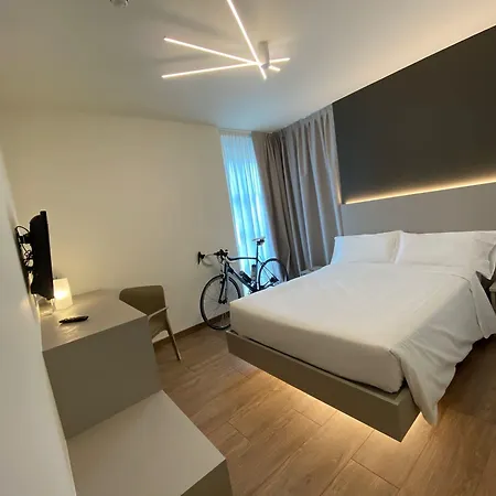 Hotel Fly Bike 3*