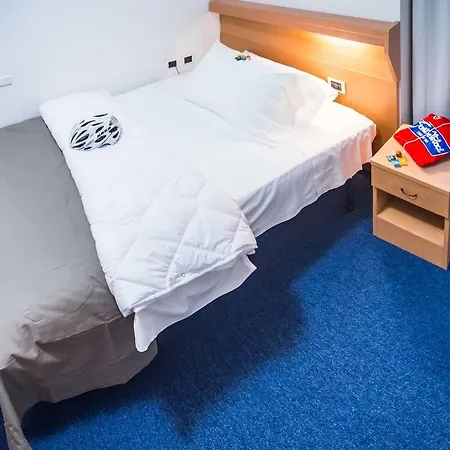 Fly Bike Hotel 3*