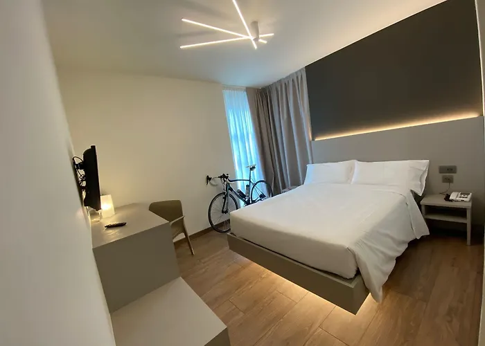 Hotel Fly Bike 3*